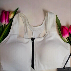 Nike Women's Size XS zippered  Shape Sports Bra Zipper White NWT